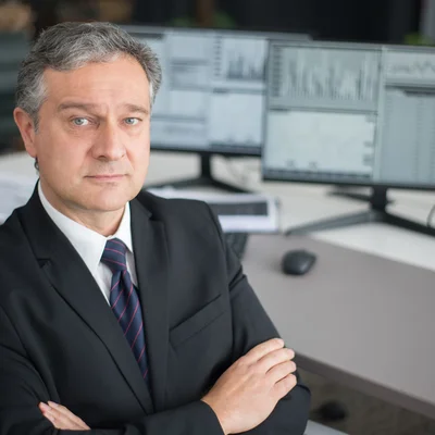David R., CFA — Fintech Analyst